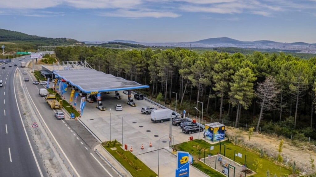 Opet, Akıllı ve Çevre Dostu Yeni İstasyonuyla Çekmeköy’de !